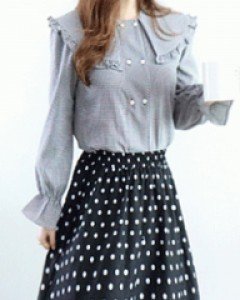 포에버 블랙 체크 더블버튼 프릴 빅 카라 블라우스
