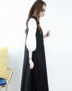 지젤 블랙 플리츠 V넥 6부 소매 언밸런스 롱 원피스