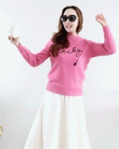 걸리쉬 화이트 다이아몬드 퀼팅 압축 패딩 A라인 밴딩롱 스커트