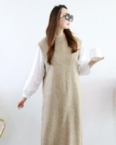 어반 걸리쉬 베이지 루즈핏 원피스형 롱 울 니트베스트