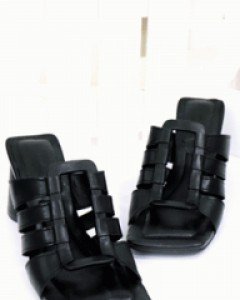 럭셔리 레이디 블랙 스퀘어 홀 푹신 2중쿠션슬라이드 샌들(230~250사이즈까지)