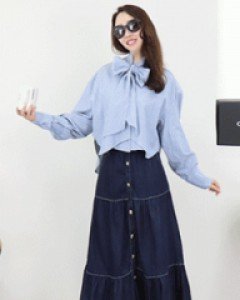 러블리 감성 딥 블루 앞트임 버튼 A라인티어드 롱 밴딩 데님 스커트