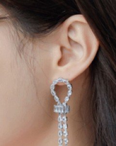 로렐 큐빅은침 귀걸이