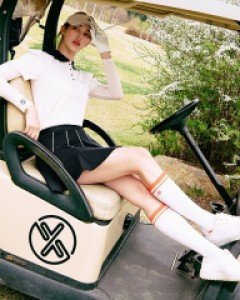 필드 자수라인 니삭스