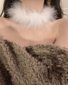slip} 화이트 깃털 초커