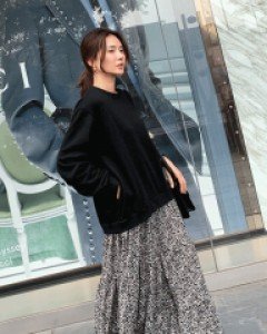 [재고한정50%할인]배색맨투맨 팔꿈치 핀턱 플라워 나염 캉캉원피스