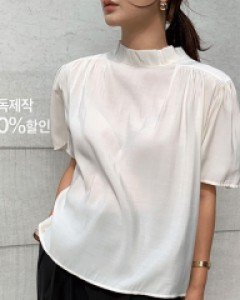 [재고한정30%세일]셔링 하이넥 타이 블라우스
