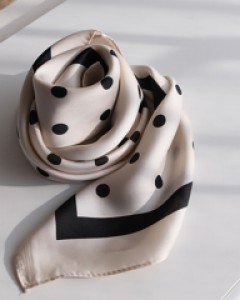 루니 도트 머플러