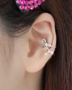 [SALE]트위스트 리본 이어 커프