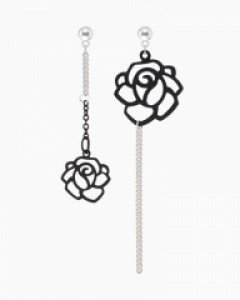 블랙 로즈 라인 귀걸이