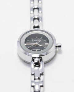 블레드 메탈 시계