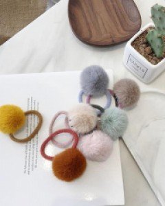 폼폼 퍼 포니테일