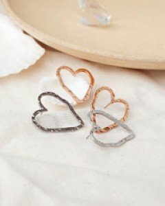 [스텐레스 스틸] 유니크 라인 하트 귀걸이