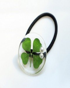 네잎크로바 생화 진주 머리끈 클로버 헤어끈 클로바 포인트