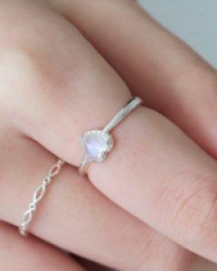 실버925 문스톤 하트 신비 반지