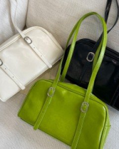 글로시벨트숄더백