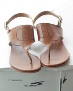 S101 S0038/에이치 심볼 샌들