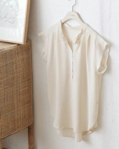 L21DM-MK554/루이 러플 슬리브리스 블라우스