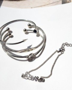 BN-B-04 러브뾰족찡4B 팔찌