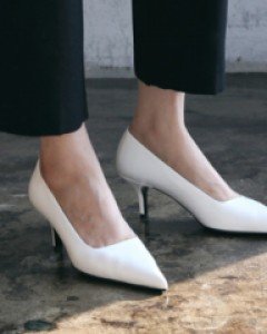 베이직라인 뾰족코 펌프스!