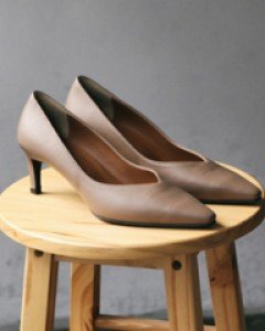슬림스퀘어 v컷 6cm 펌프스!