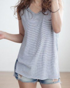 옆트임 스트라이프 나시