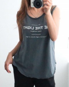 여성 라이트 워싱 민소매티 흰색 여름 면 나시 티