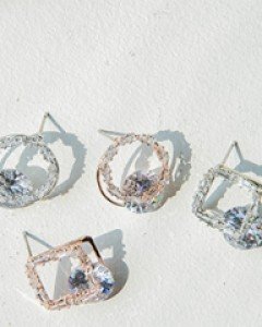 퀸오브 크리스탈도형 귀걸이 (er2418)