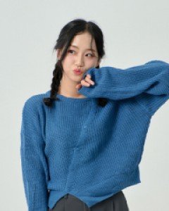 [무료배송] 사선 버튼 트임 니트 B1710