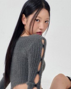 슬릿 버튼 언발 크롭 니트  K1212