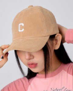 코듀 스펠링 자수 포인트 볼캡 K1601