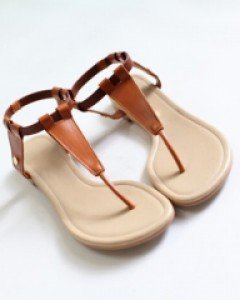 어떤 스타일에도 무난하게 신어요