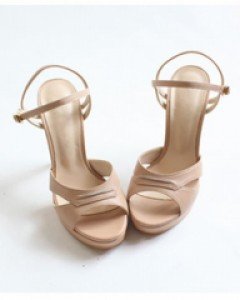 더욱 트랜디하게 심플샌들