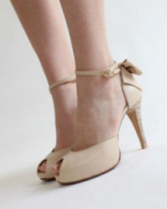 뒷포인트 리본 토오픈샌들