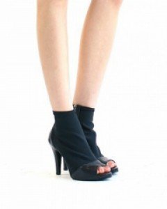 디자인이 흔하지않아 좋아요나만의슈즈입니다