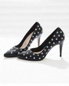 스터드찡 장식으로  포인트를 사로잡는 펌프스힐