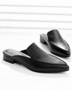 뽀족한 앞코와 착화감이 좋은 데일리슈즈