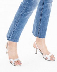 실버 대세 산뜻한 디자인의 샌들