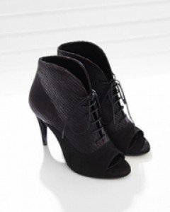 깔끔한 라인에 뒷라인까지 주목받는 베스트상품!