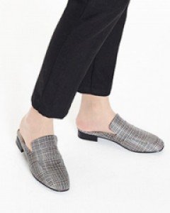 여성스러운 코디를 도와주는 매력적인 블로퍼