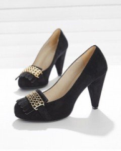 태슬장식의 세련미가 돋보이는 데일리슈즈