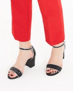 통굽으로 더욱 편안하고 신나게 신기 좋은 하이힐