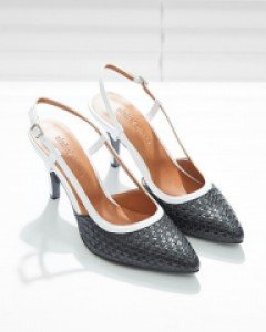 바디라인 블랙&화이트 슬링백 지젤강추!무조건 겟!