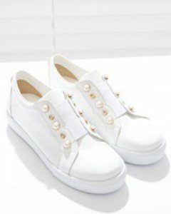 진주와 스니커즈의 조합! 화이트라인