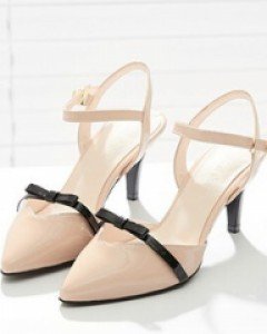 앙증맞은 블랙 포인트 리본 슈즈