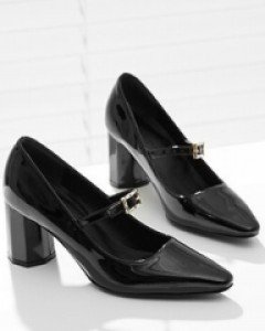 모던 시크한 느낌 버클스트랩 슈즈