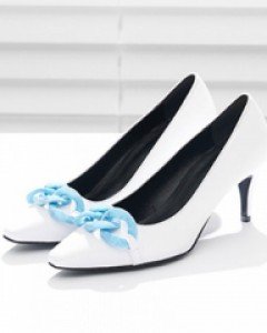 포근한 질감의 아쿠아 포인트 스틸레토힐