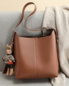 어디에서나 편안하게 캐쥬얼한 포인트숄더백