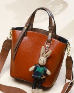 자연스러운 소가죽의 생생한질감! 레더숄더백