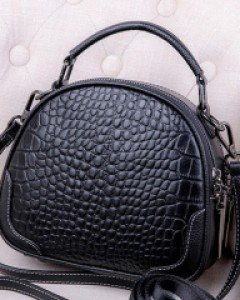 입체감있는 리얼레더 라운드크로스백